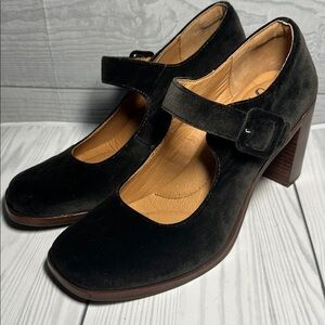 Sofft Womens Size 10 Shauna Mary Jane Brown Velvet Heeled Pumps Shoes